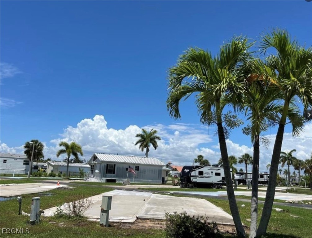 19681 #252  Summerlin Road