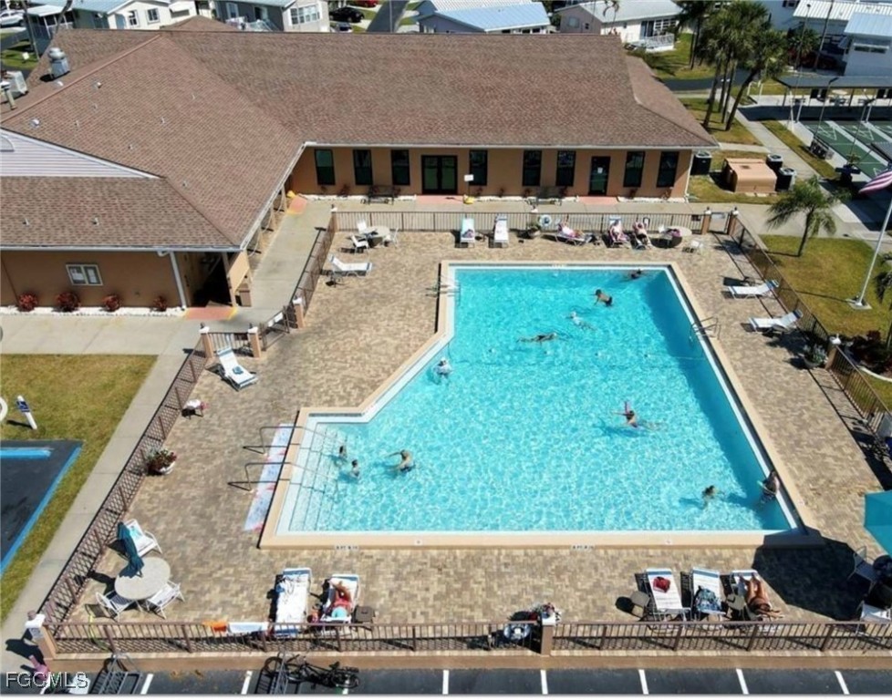 19681 #252  Summerlin Road