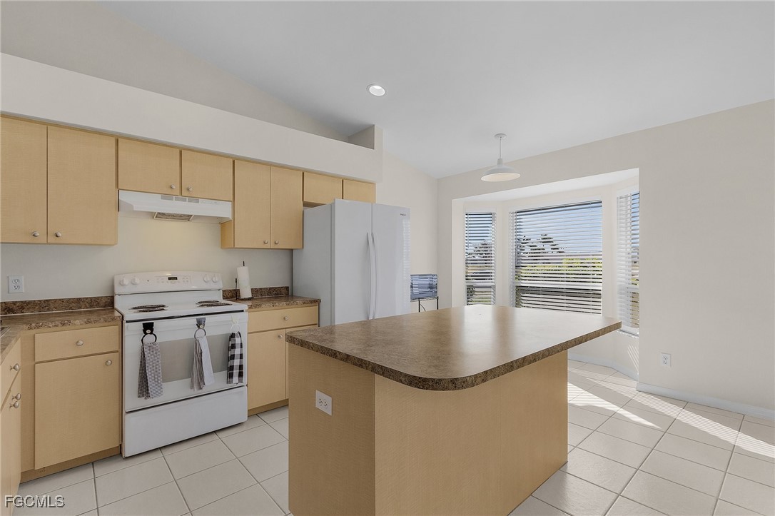 1813/1809  Andalusia Boulevard