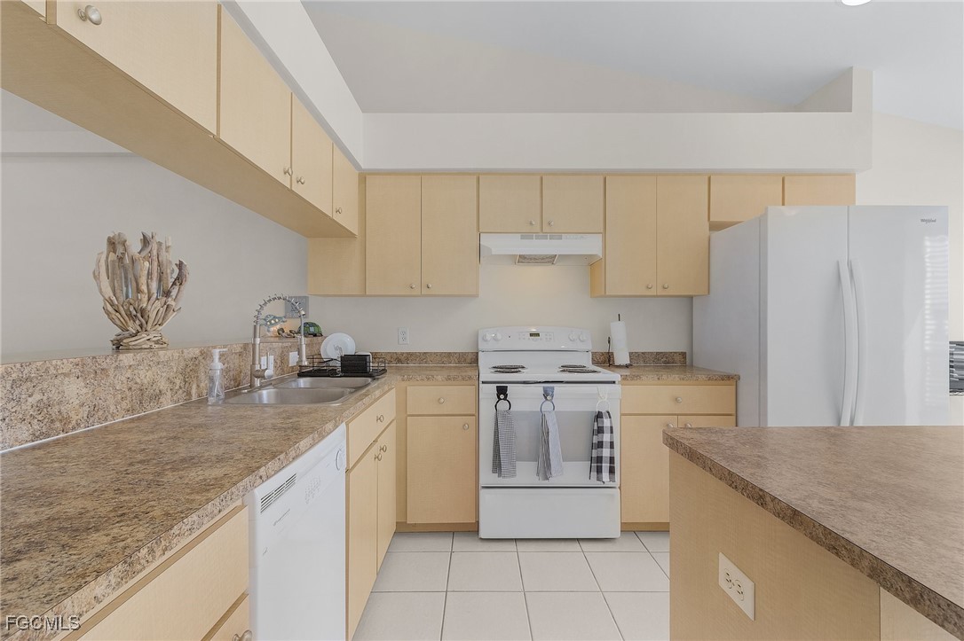 1813/1809  Andalusia Boulevard