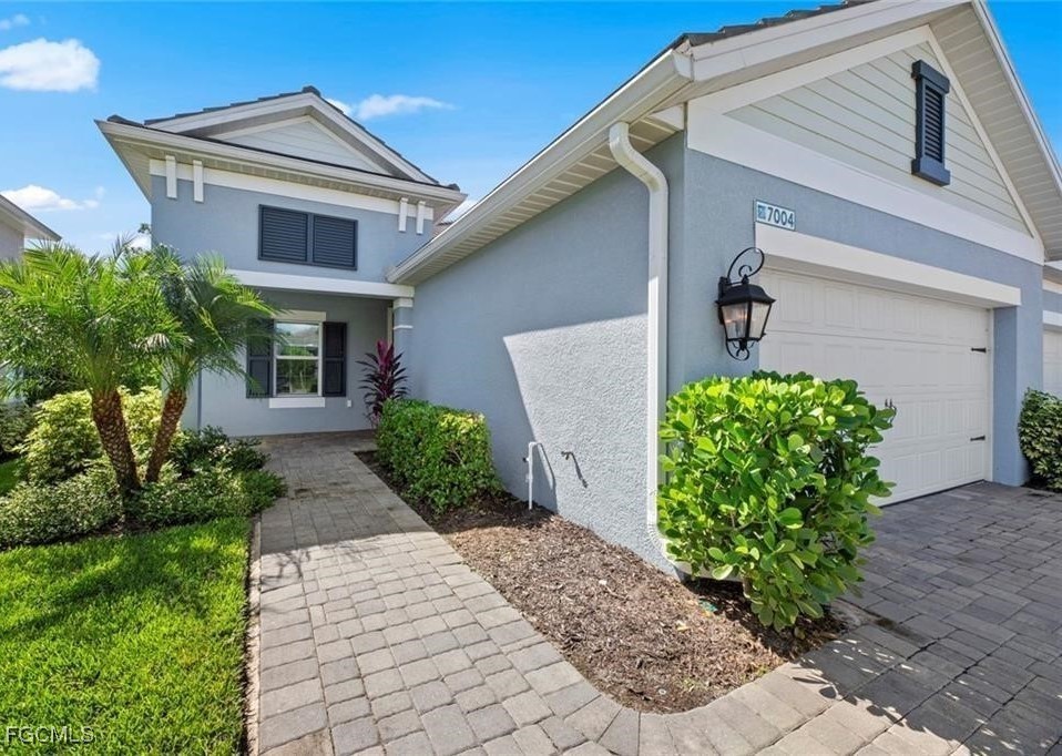 7004  Mistral Way