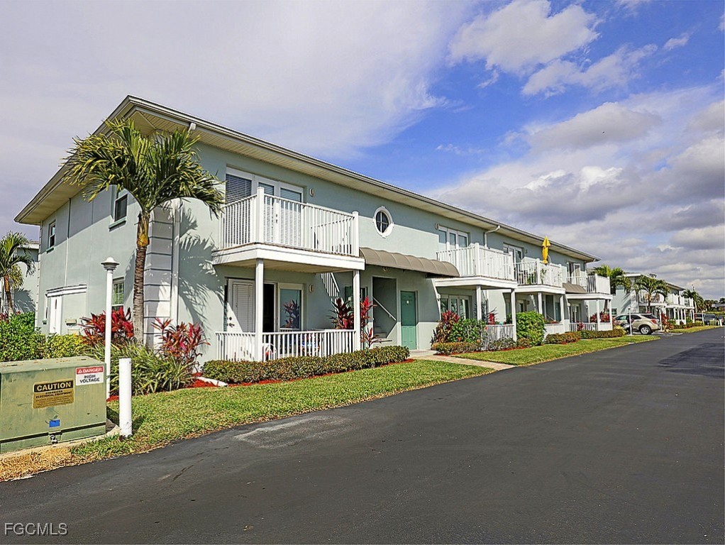 3336  N Key Drive, Apt J8