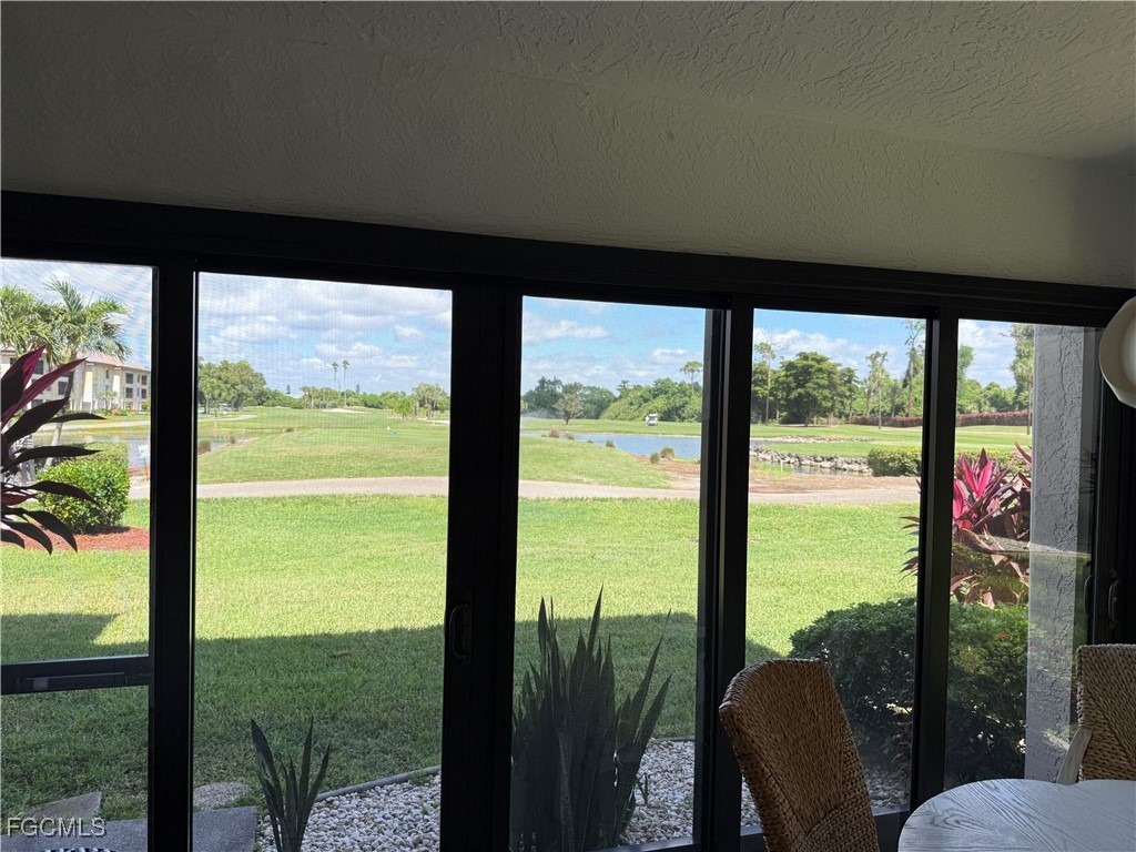 5965  Trailwinds Drive, Apt 1116