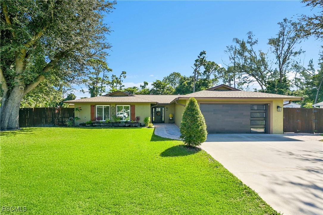 2474  King Arthurs Court