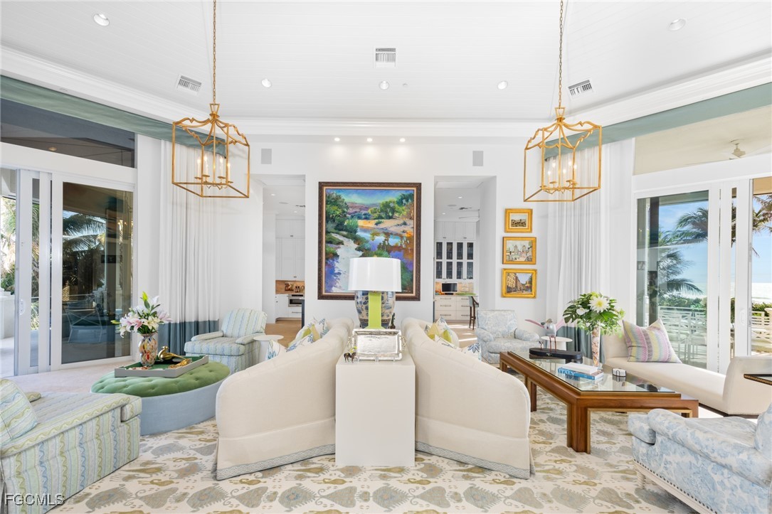 15735/737  Captiva Drive