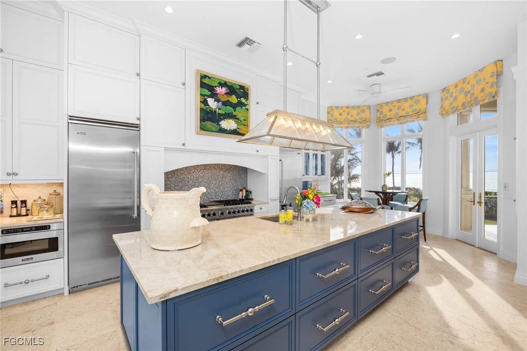 15735/737  Captiva Drive