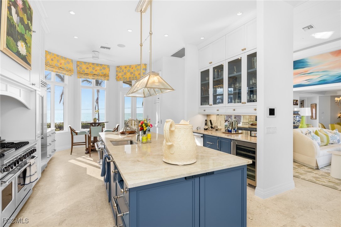15735/737  Captiva Drive