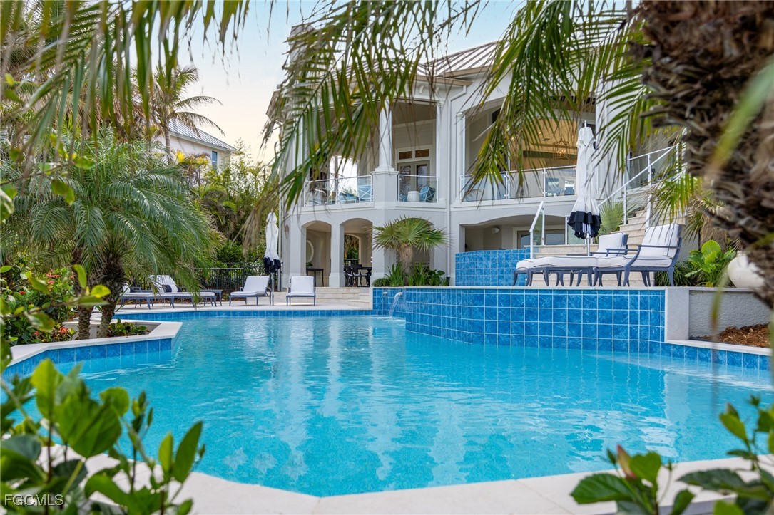 15735/737  Captiva Drive