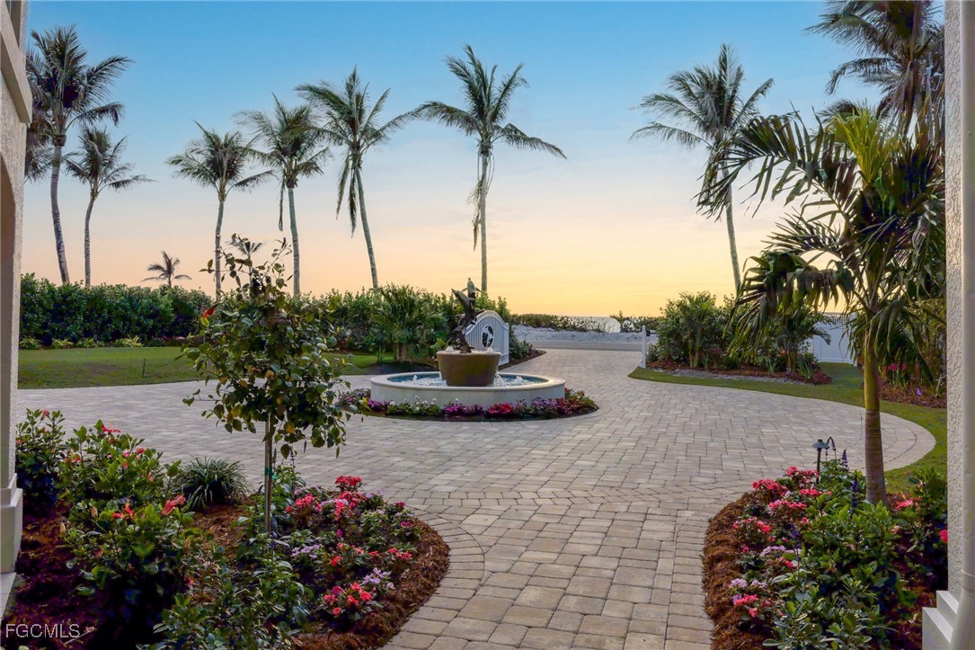 15735/737  Captiva Drive