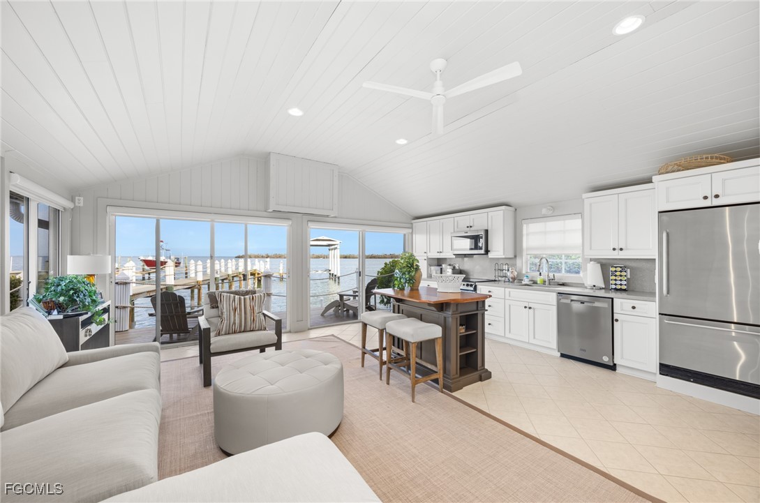 15735/737  Captiva Drive