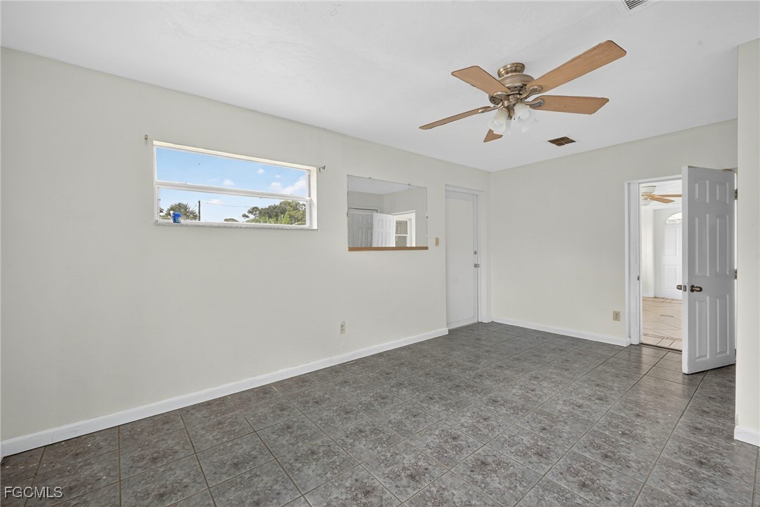 2613  Cartegena Avenue