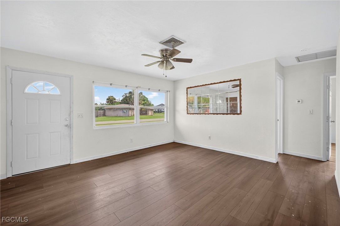 2613  Cartegena Avenue