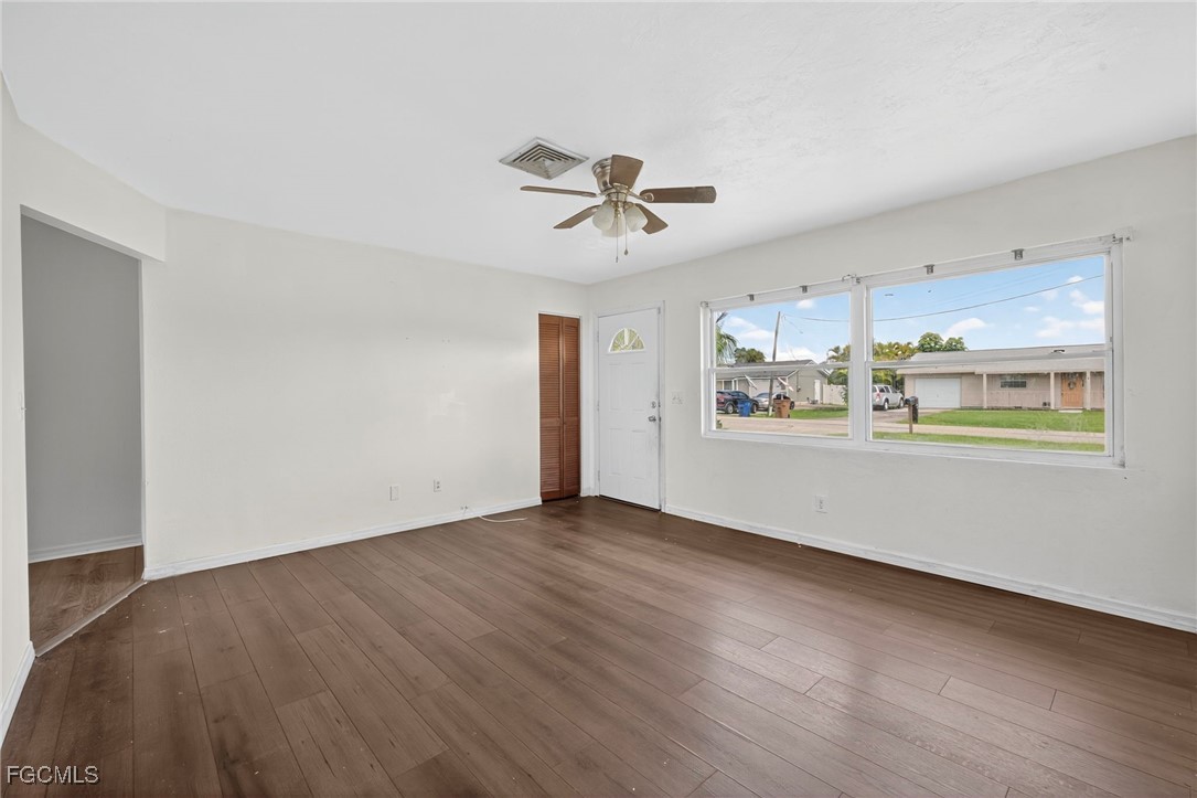 2613  Cartegena Avenue