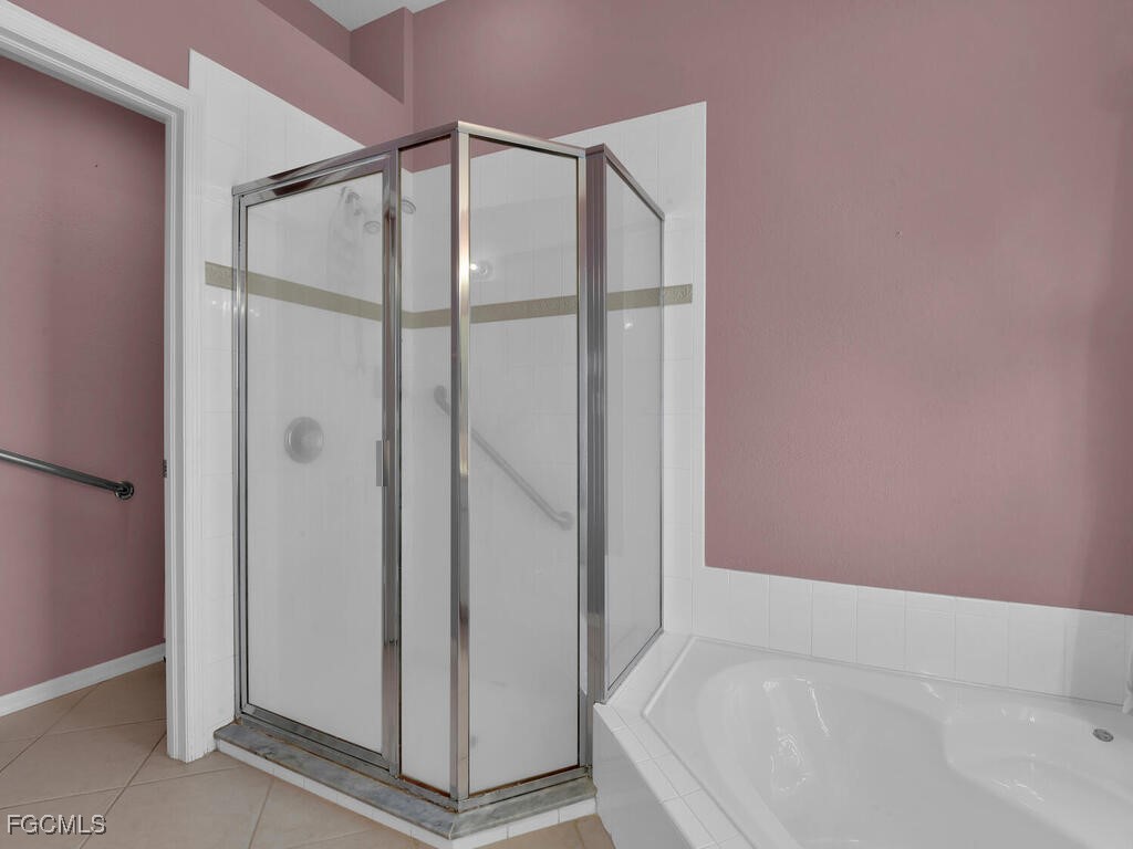 2012  Oxford Ridge Circle