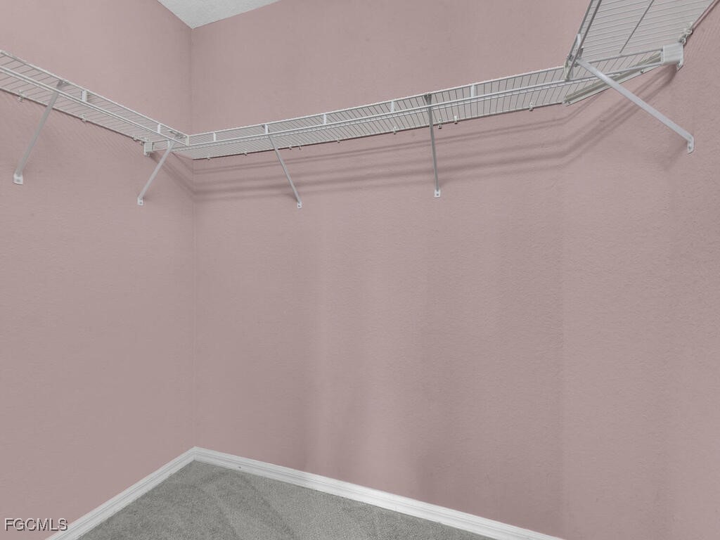 2012  Oxford Ridge Circle