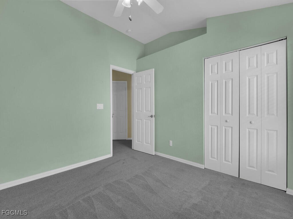 2012  Oxford Ridge Circle