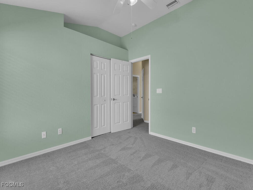 2012  Oxford Ridge Circle