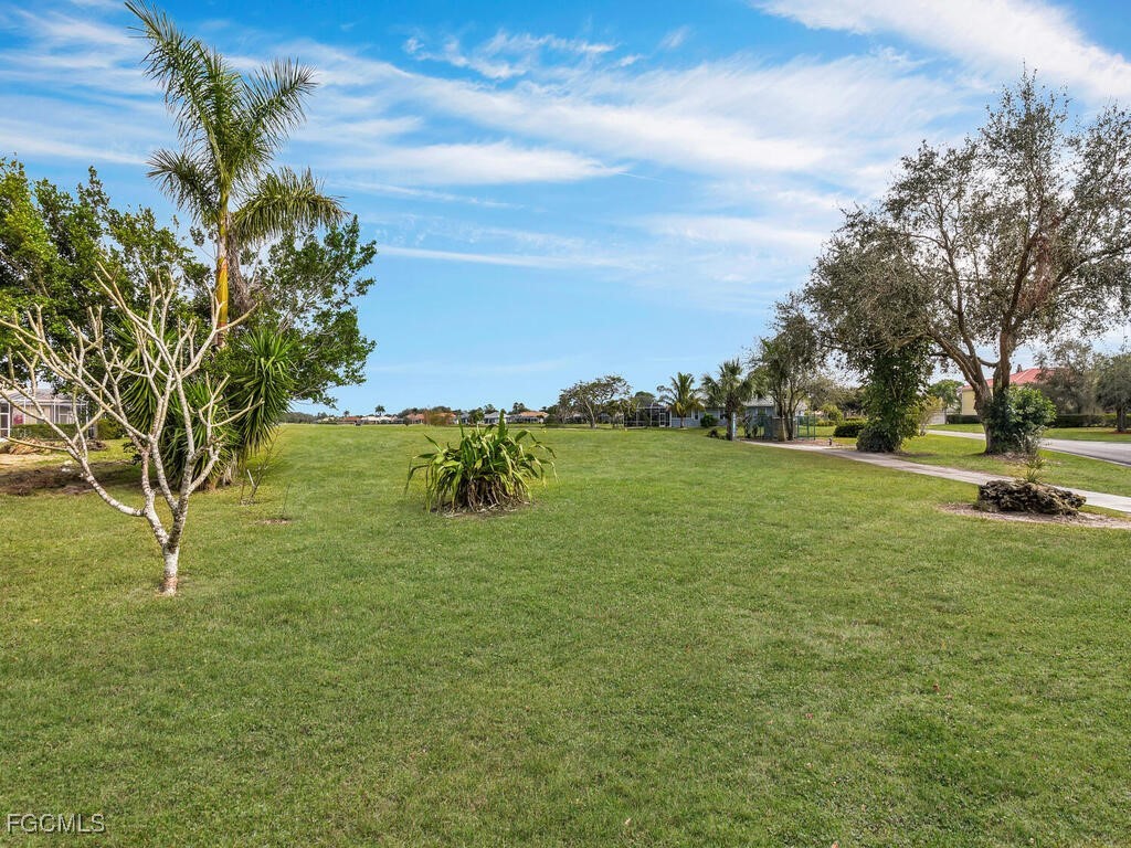 2012  Oxford Ridge Circle