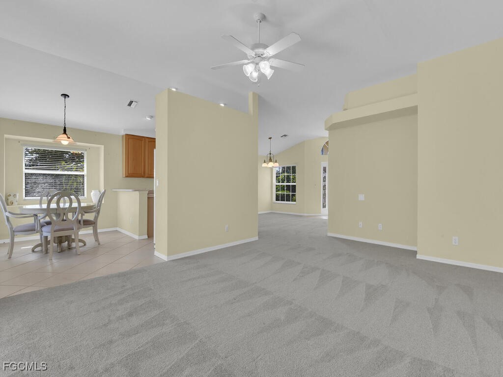 2012  Oxford Ridge Circle