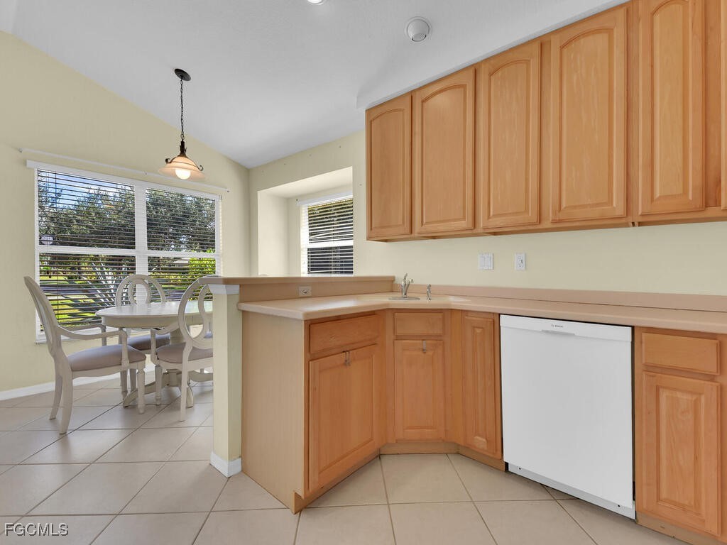 2012  Oxford Ridge Circle