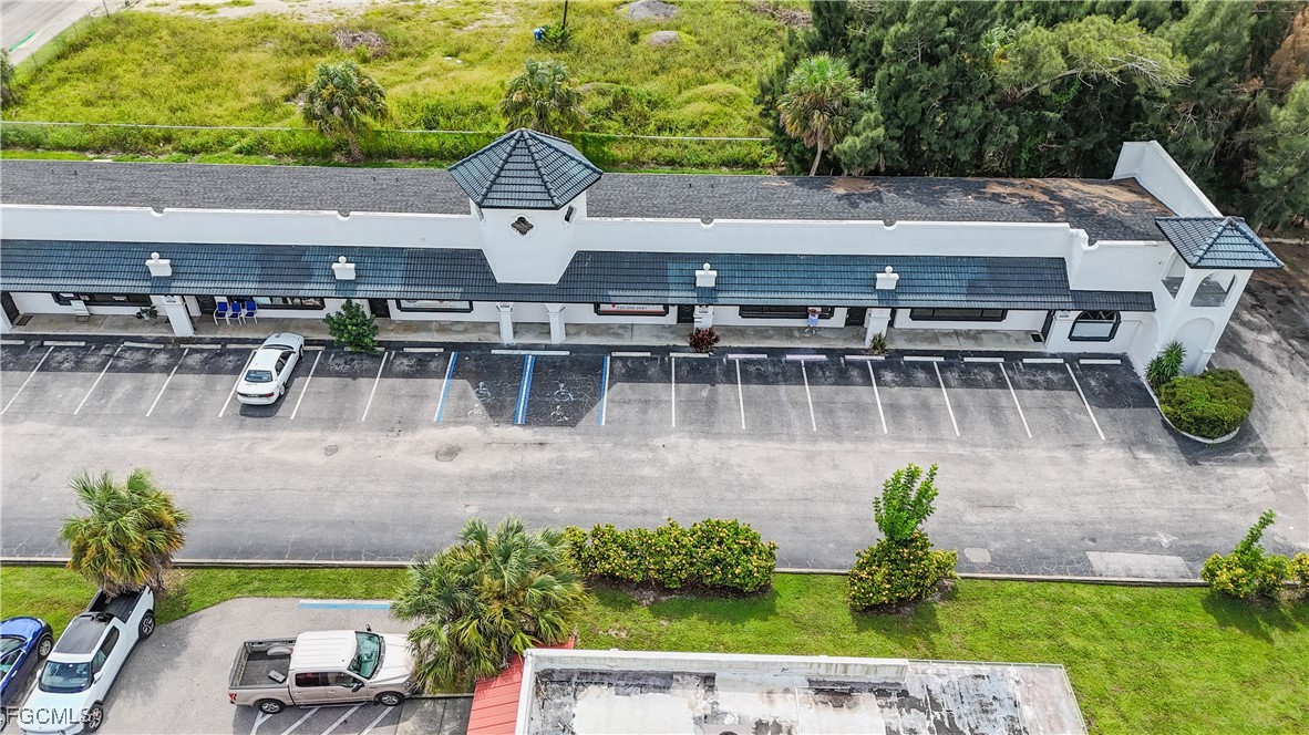 1621 N Tamiami Trail
