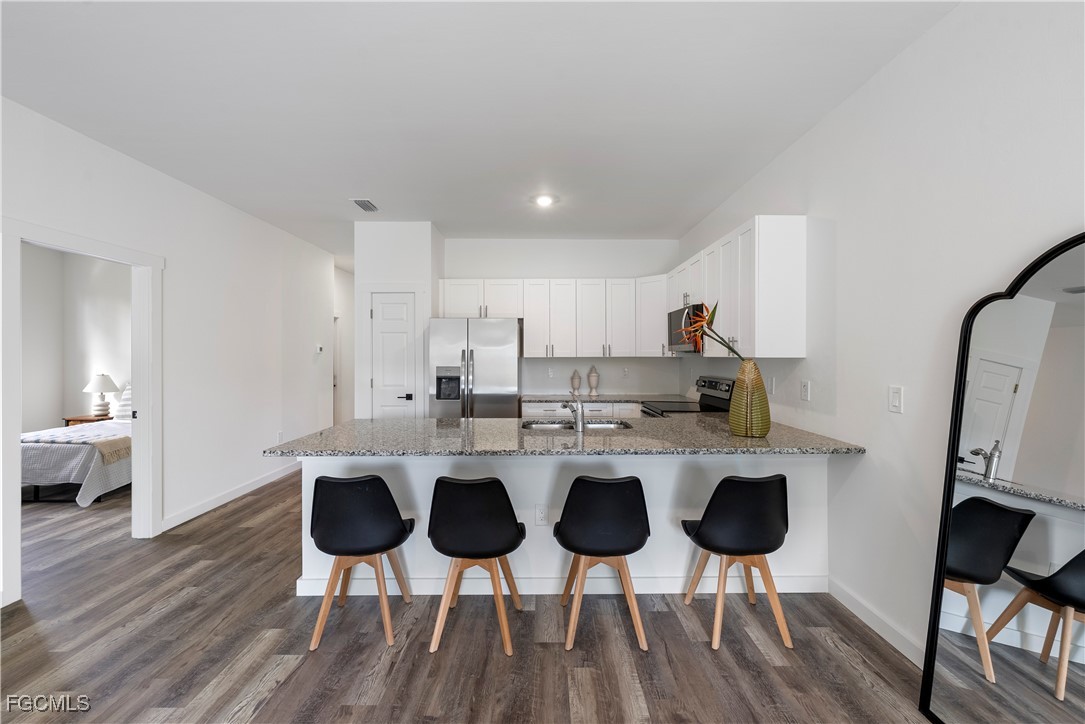 2429/2431  Lola Avenue