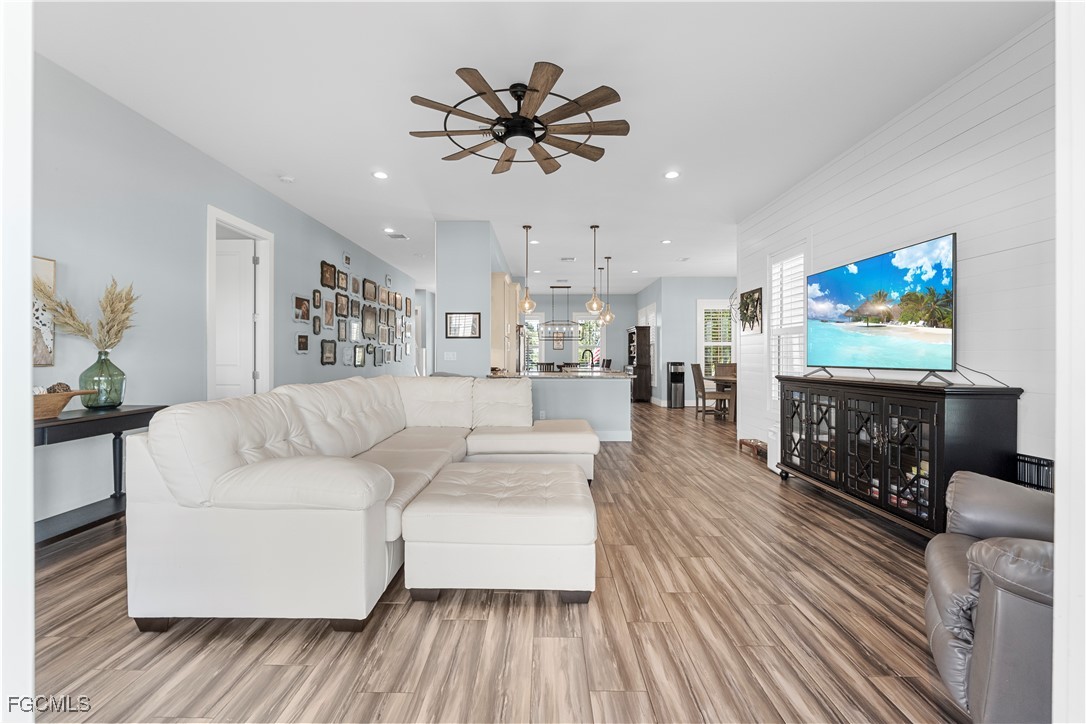 42138  Lake Timber Drive