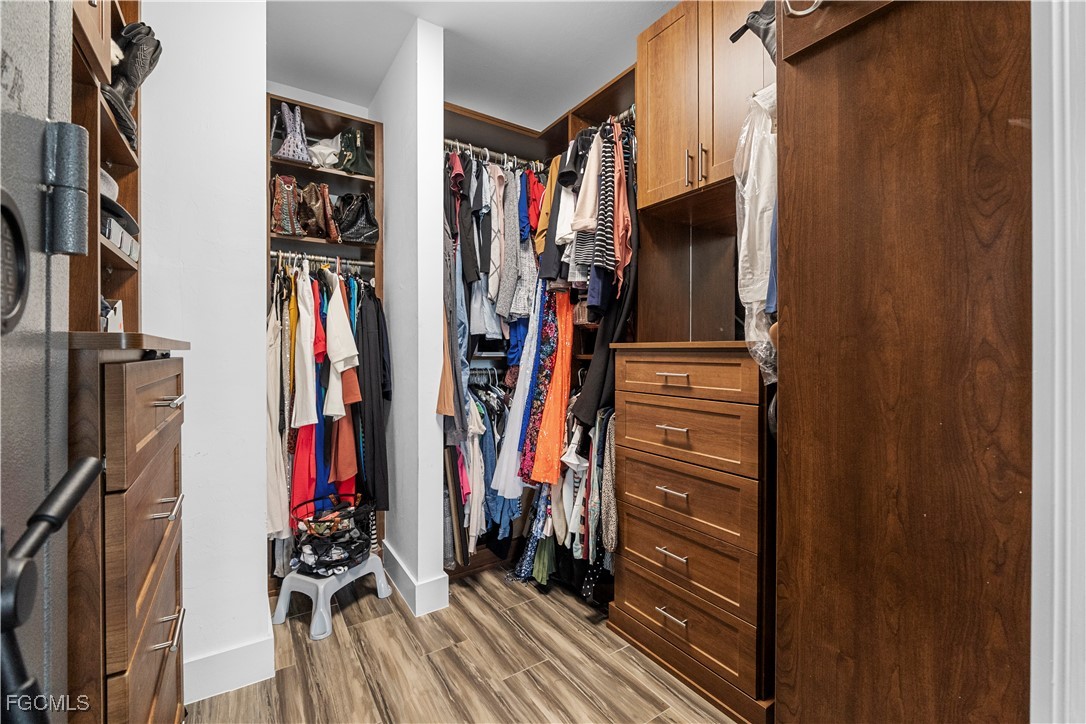 42138  Lake Timber Drive