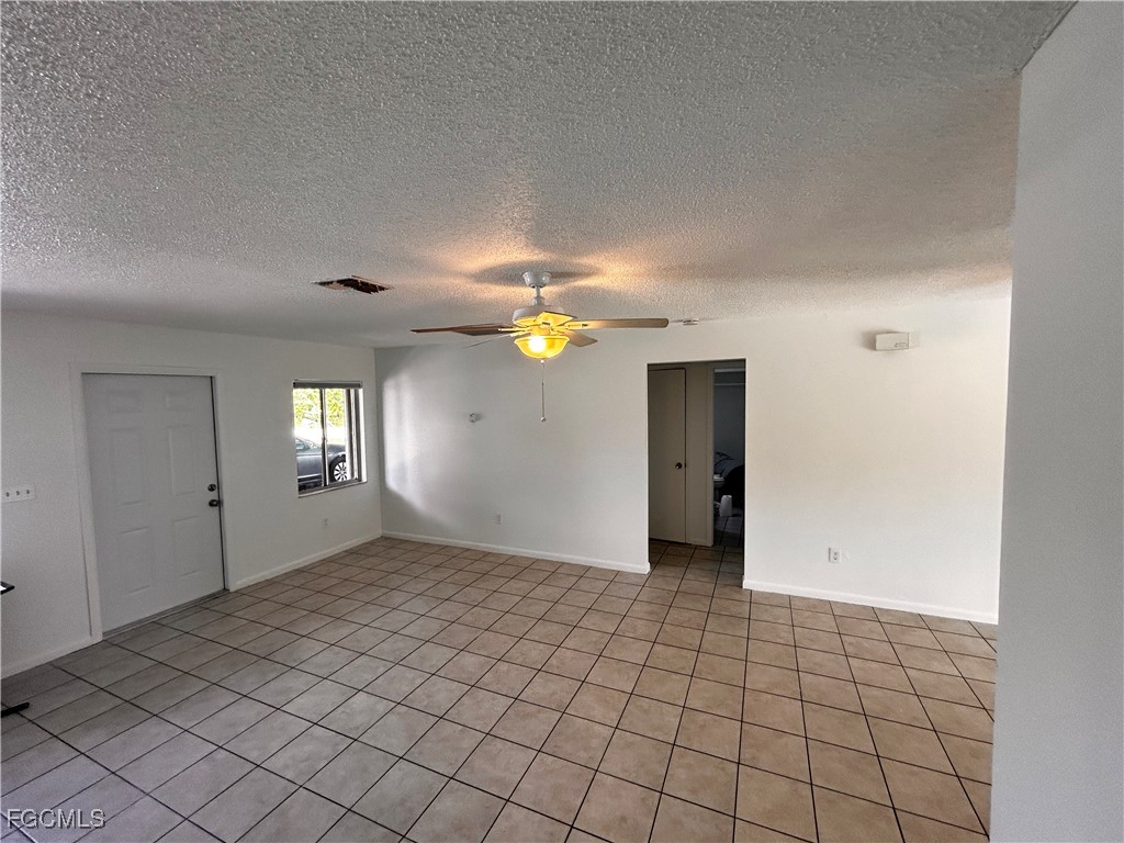 19061 / 19065  Tangerine Road