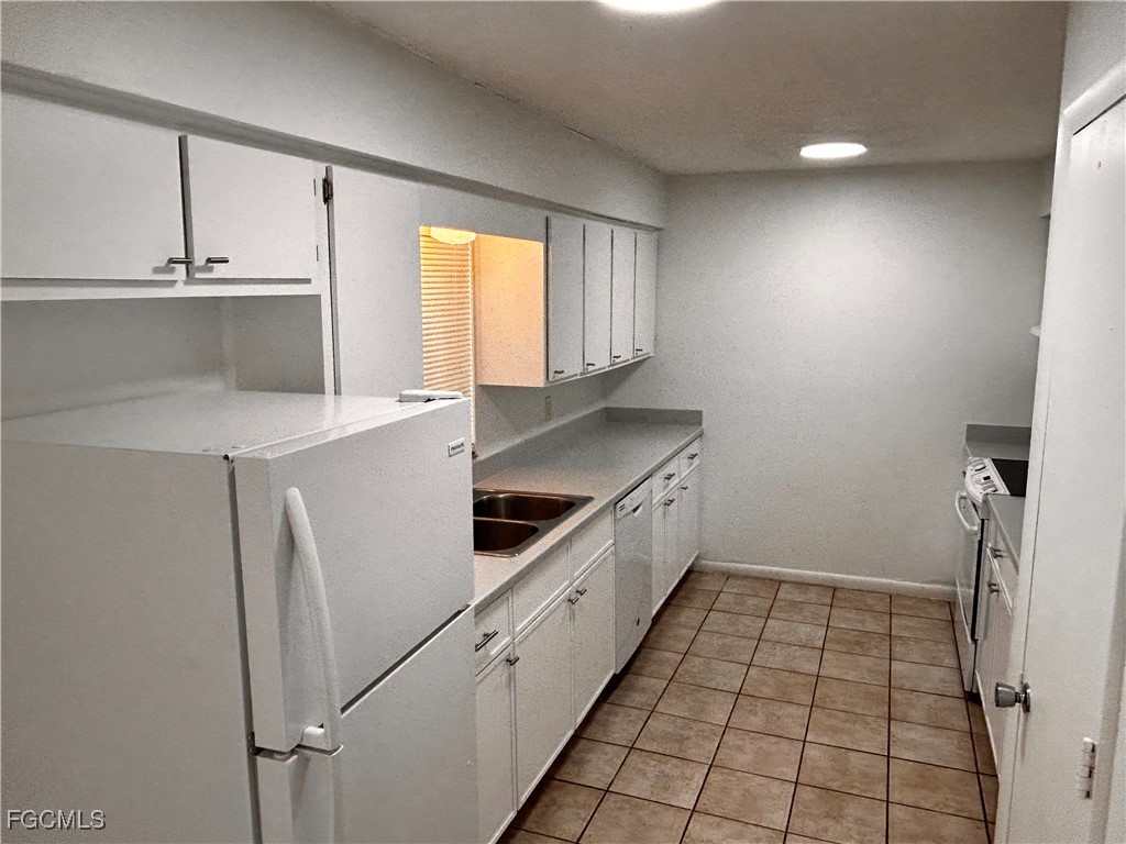 19061 / 19065  Tangerine Road