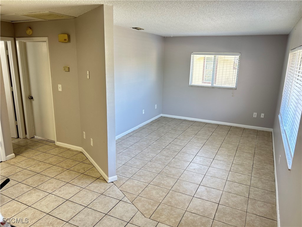 19061 / 19065  Tangerine Road