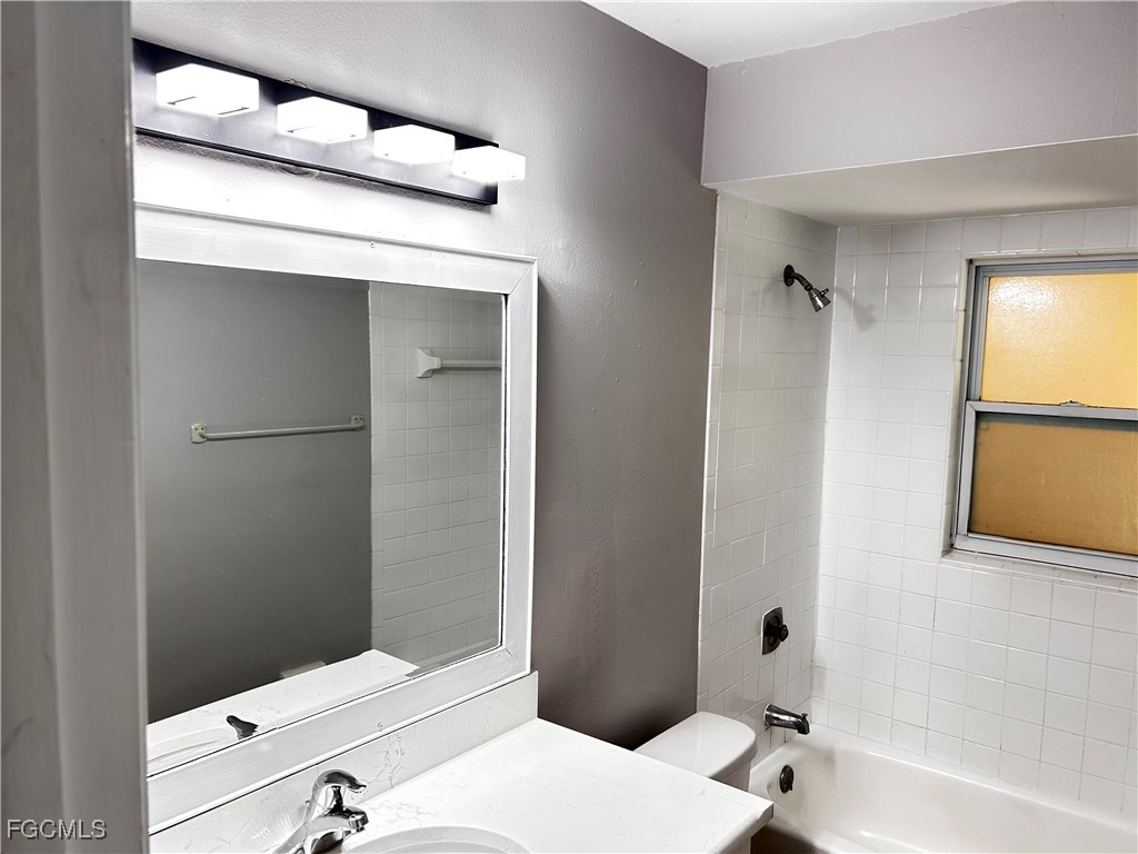 19061 / 19065  Tangerine Road