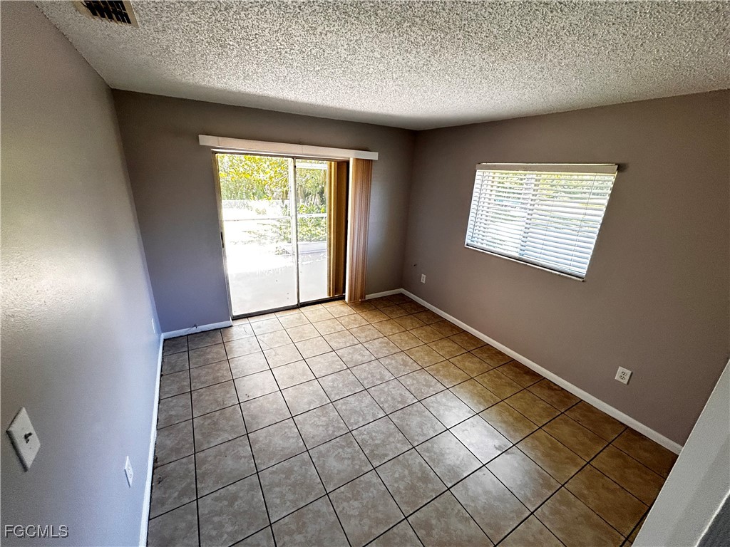 19061 / 19065  Tangerine Road