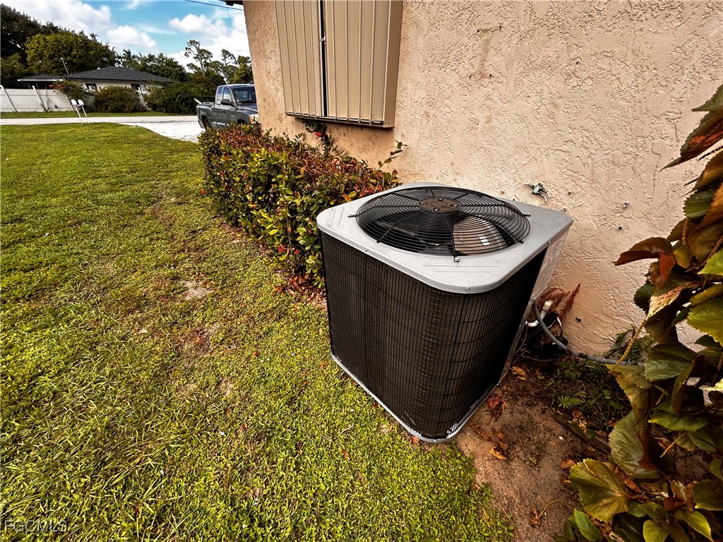 19061 / 19065  Tangerine Road