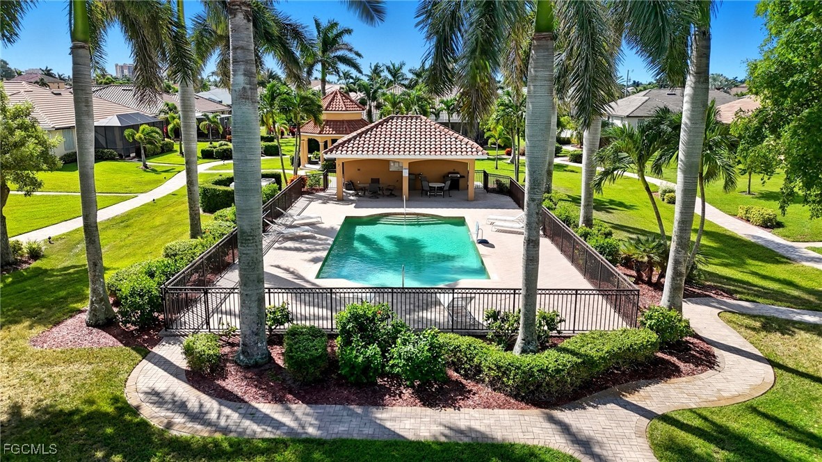 4916 SW 19th Place