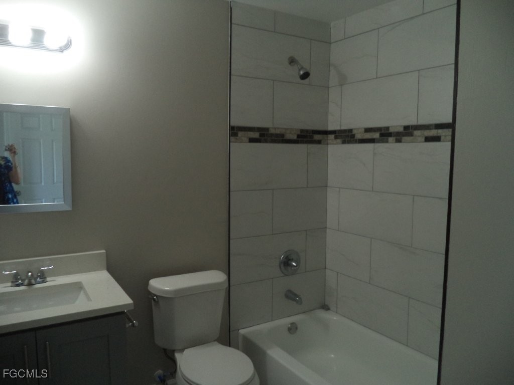 6062  Laurelwood Drive