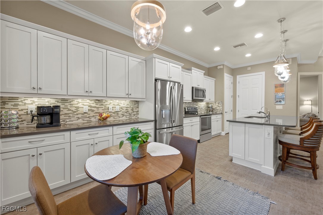 12109  Chrasfield Chase