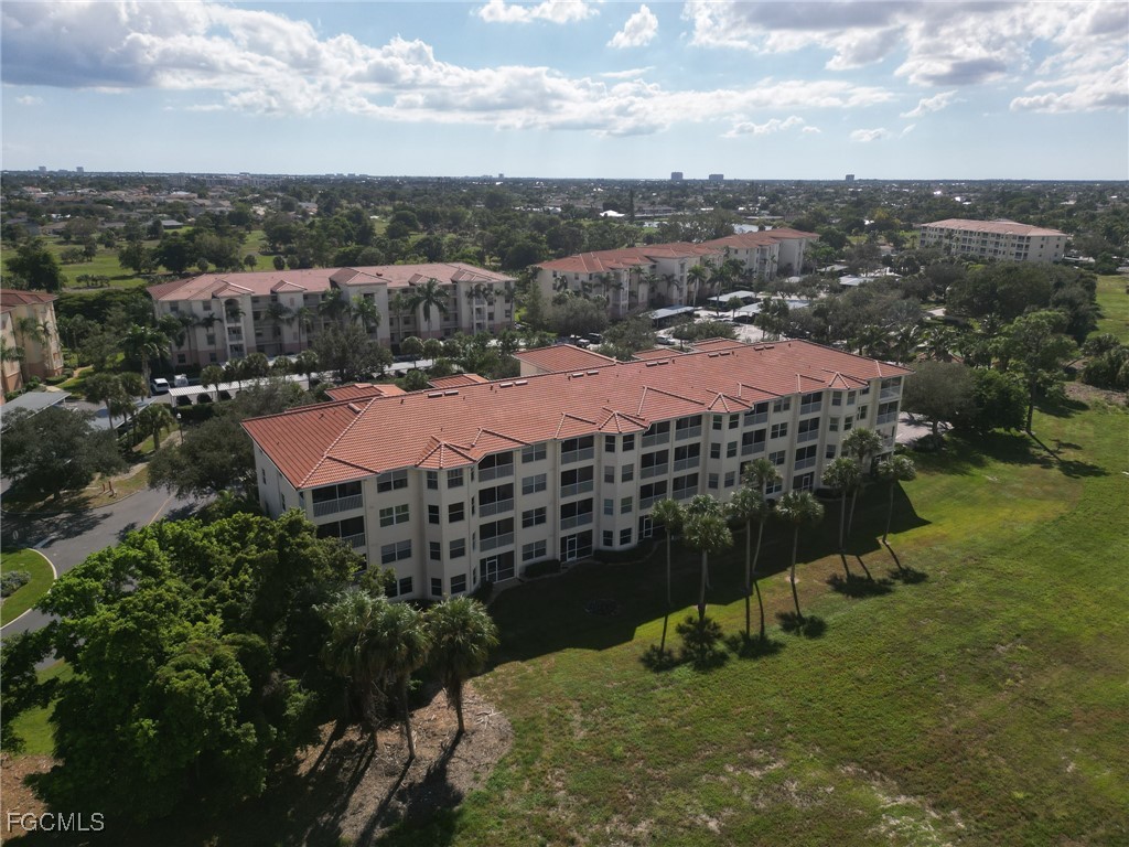 4015  Palm Tree Boulevard, Apt 208