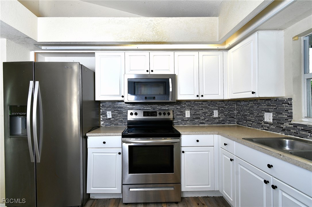 1400  Sunniland Boulevard