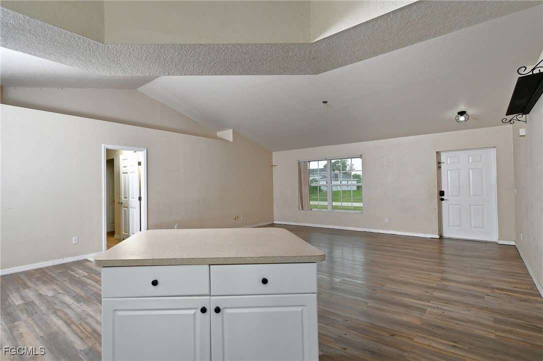 1400  Sunniland Boulevard