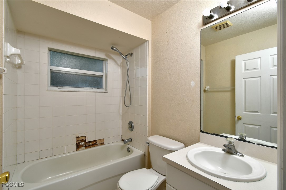 1400  Sunniland Boulevard