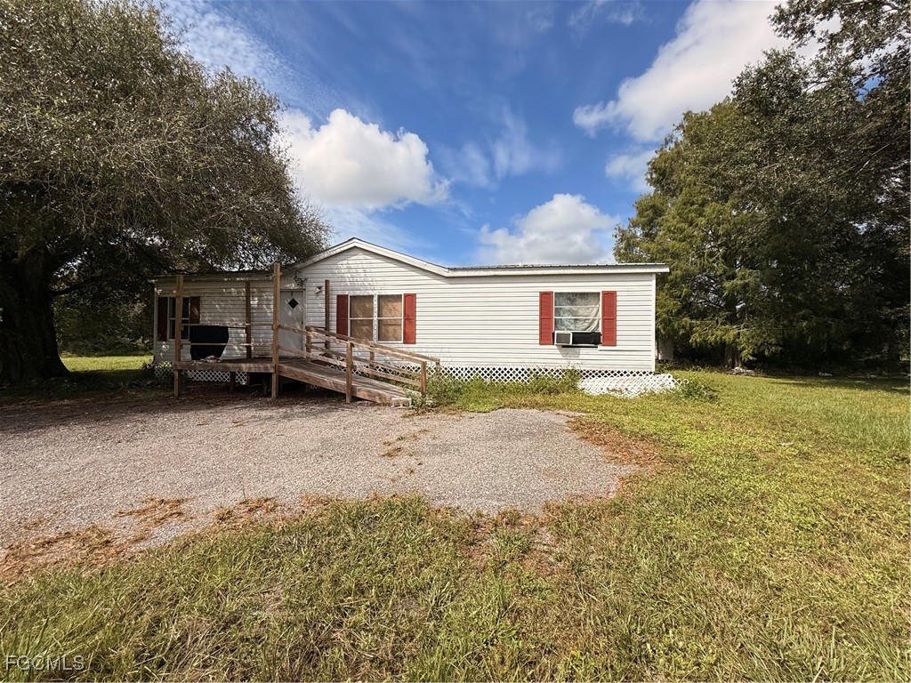 1405  Shanon Lane