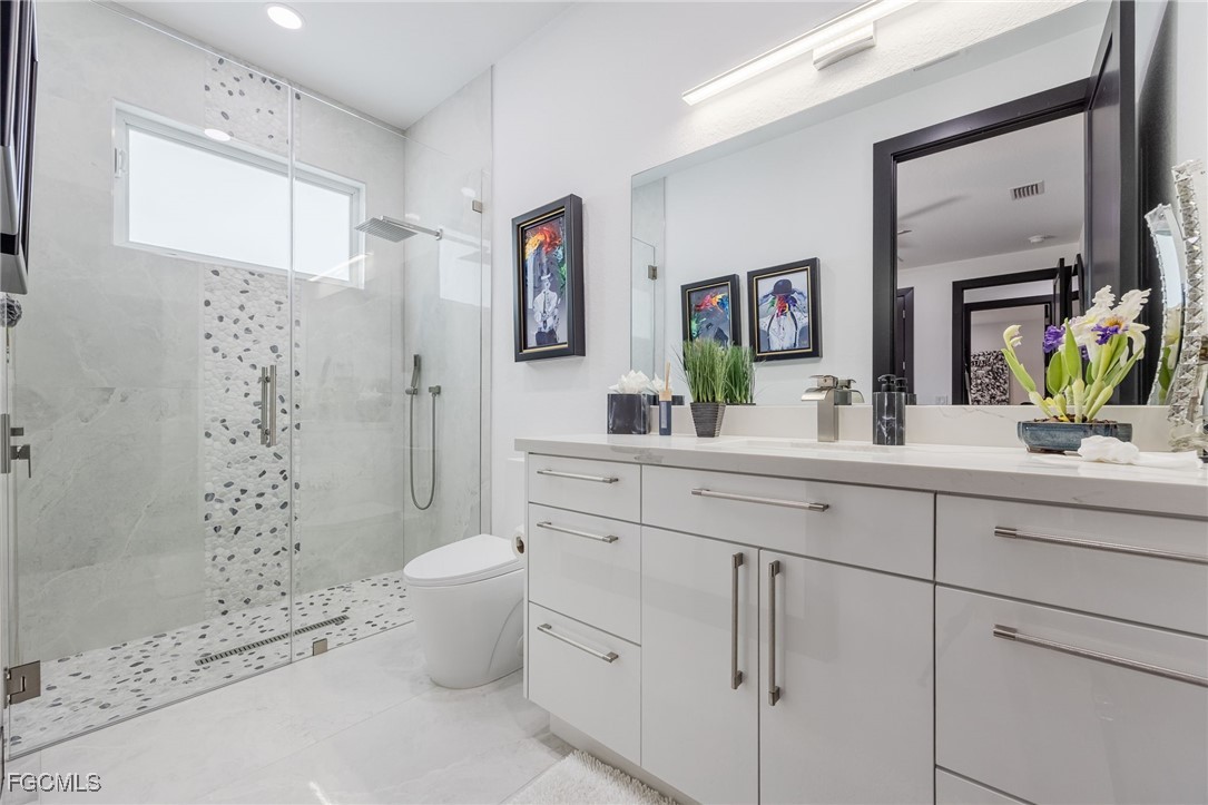1202 SW 11th Place