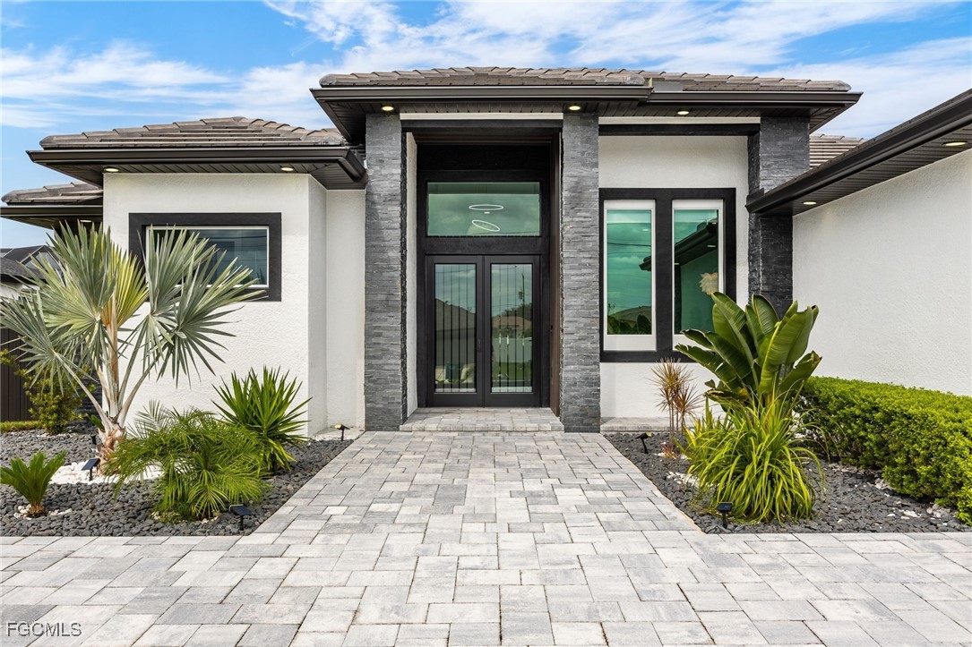 1202 SW 11th Place