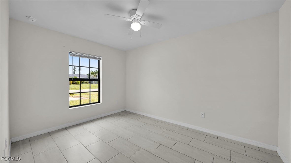 324/326 SE 16th Place, Apt 326