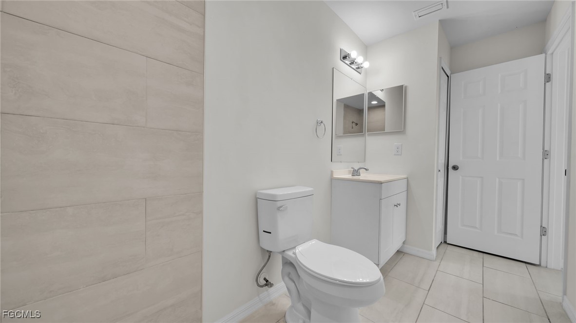 324/326 SE 16th Place, Apt 326