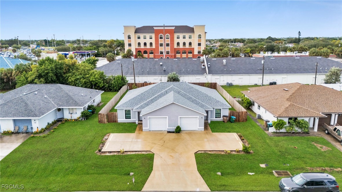 324/326 SE 16th Place, Apt 326