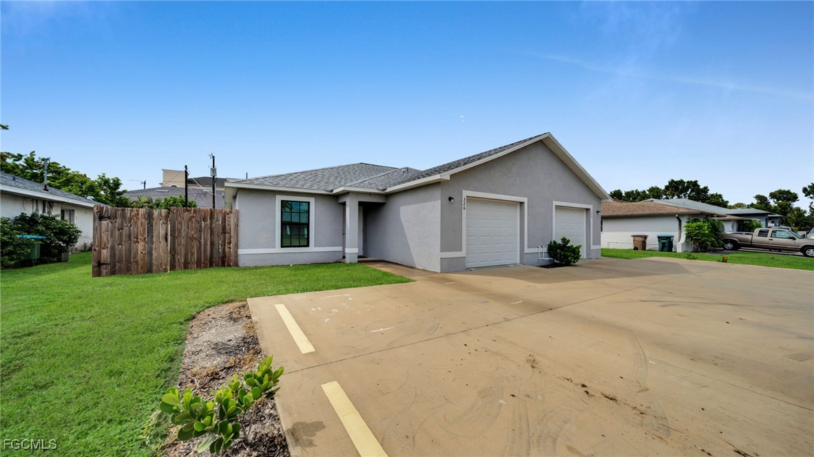 324/326 SE 16th Place, Apt 326