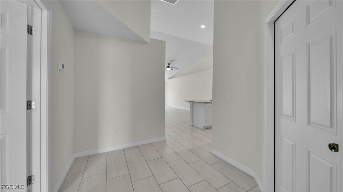 324/326 SE 16th Place, Apt 326