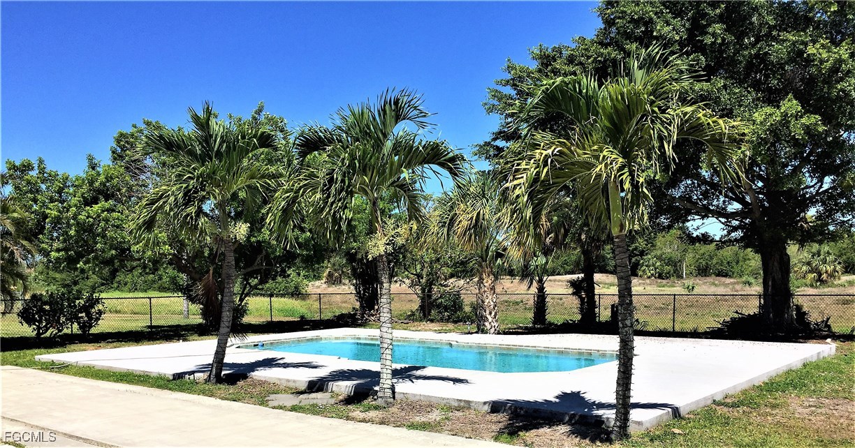 4236  Country Club Boulevard